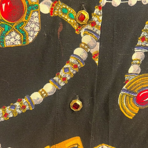 Vintage black blouse with jewel pattern and buttons - Picture 3 of 7